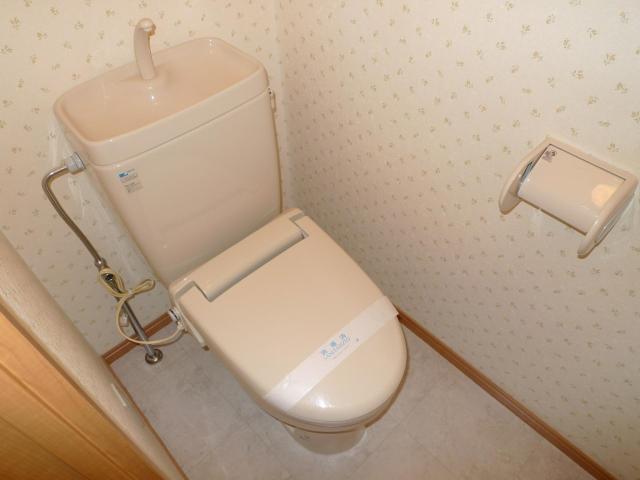 トイレ　※同タイプ部屋の写真です。