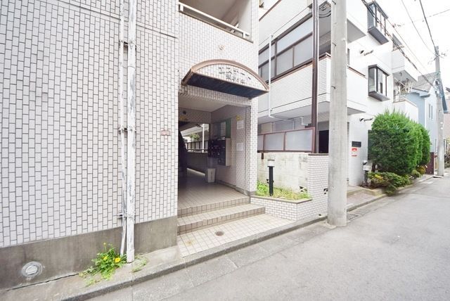 エントランス　★エントランスです★