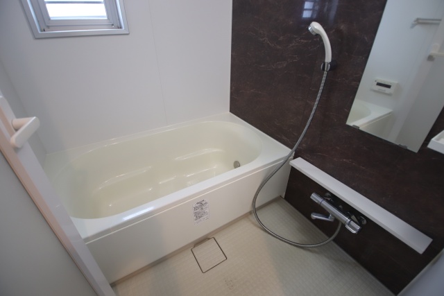 バス・シャワールーム　※別部屋の参考写真です。