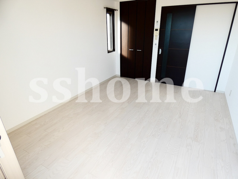 居室・リビング　明るいお部屋です