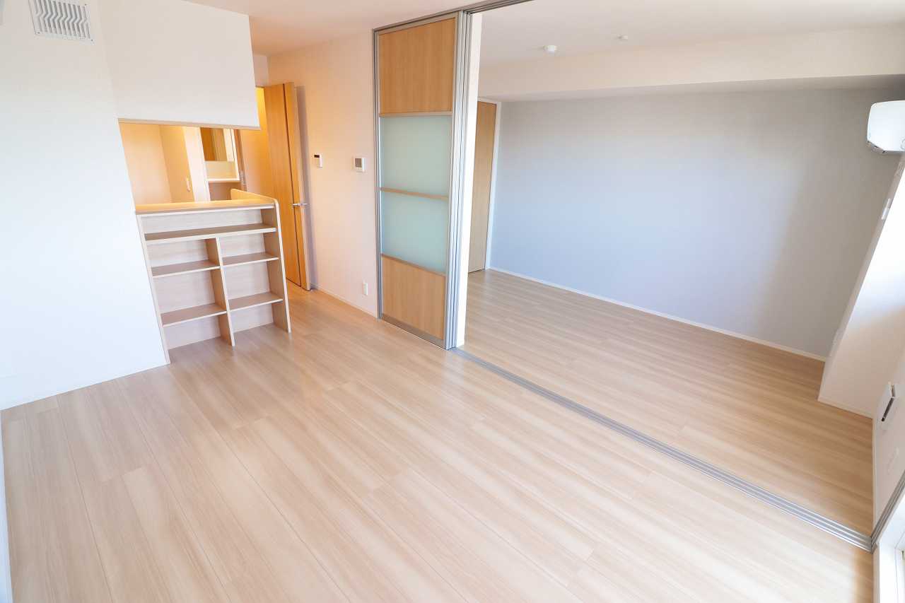 居室・リビング　※同物件、別部屋になります。