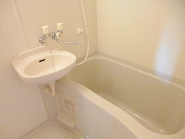 バス・シャワールーム　★人気のバス・トイレ別です★