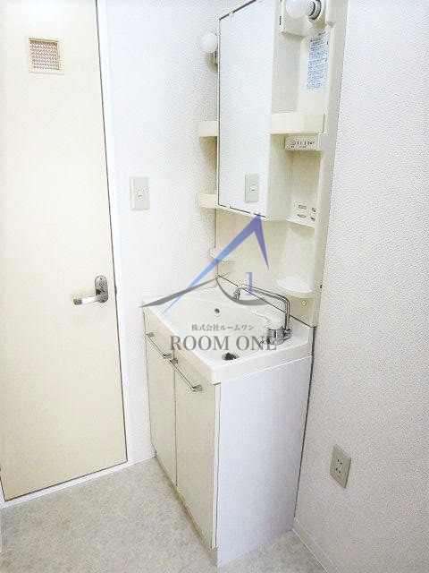 洗面設備　洗面台です。