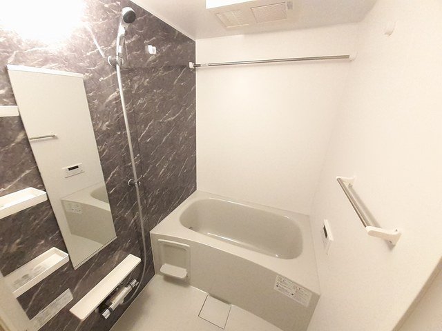 バス・シャワールーム　お風呂で日々の疲れを落としましょう