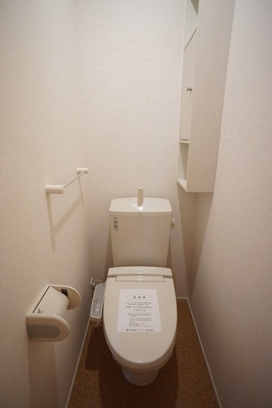 トイレ　別号室