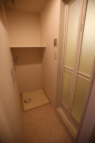 その他設備　室内洗濯機置き場　脱衣スペース　※別室の写真です