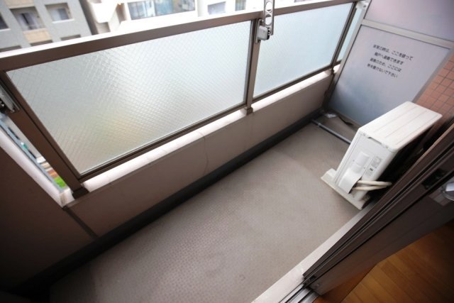 バルコニー　バルコニー　※別室の写真です