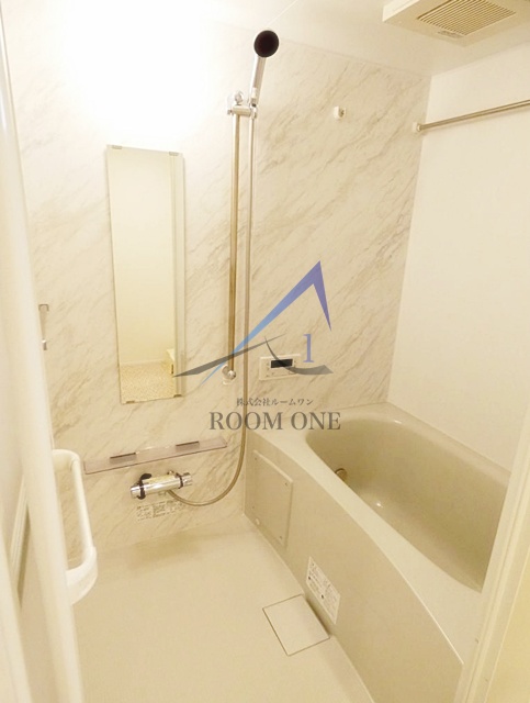 バス・シャワールーム　お風呂です。