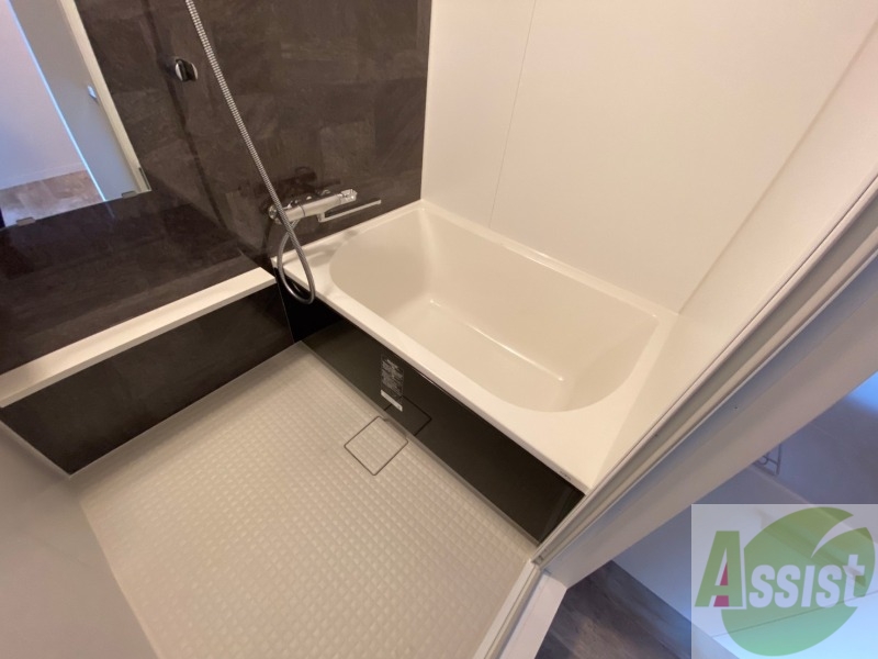 バス・シャワールーム　お風呂になります。一日の疲れを癒してくださいね。