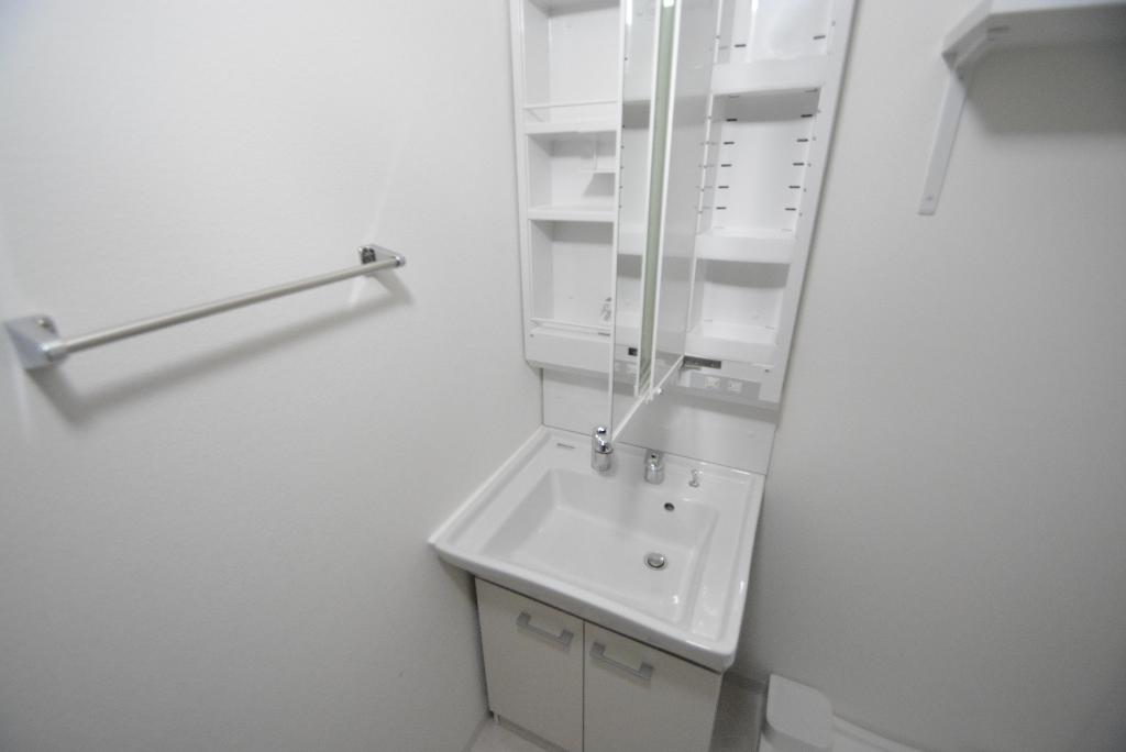 洗面設備　洗髪洗面化粧台