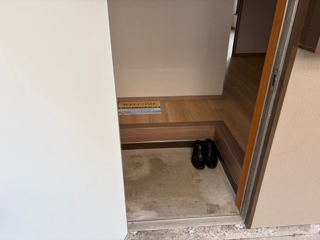 玄関　玄関内側