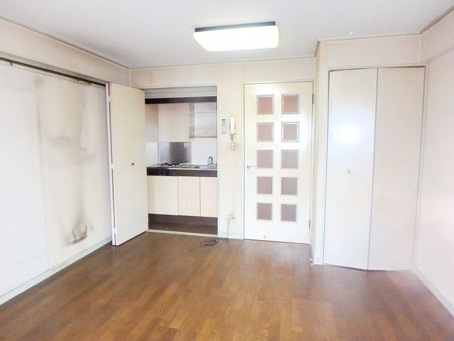 居室・リビング　★洋室7帖フローリング★