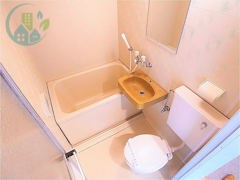 バス・シャワールーム　サムティ灘駅前