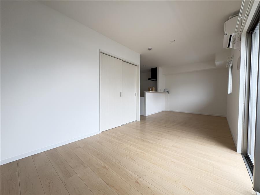 居室・リビング　建築中