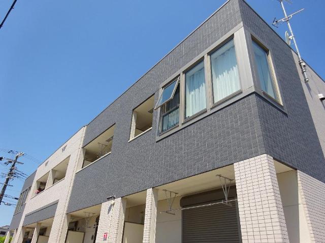 エントランス　外観写真（昼）