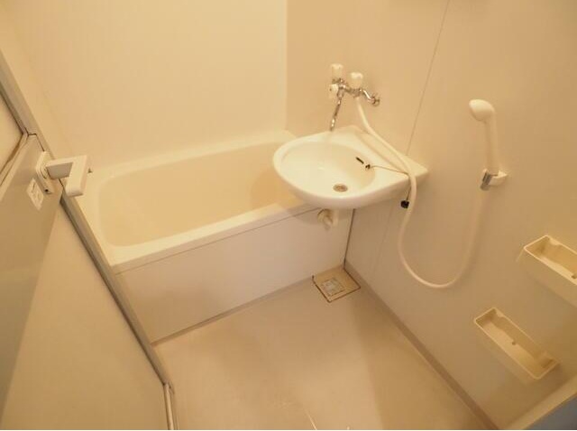 バス・シャワールーム　清潔感のある快適バスルーム♪