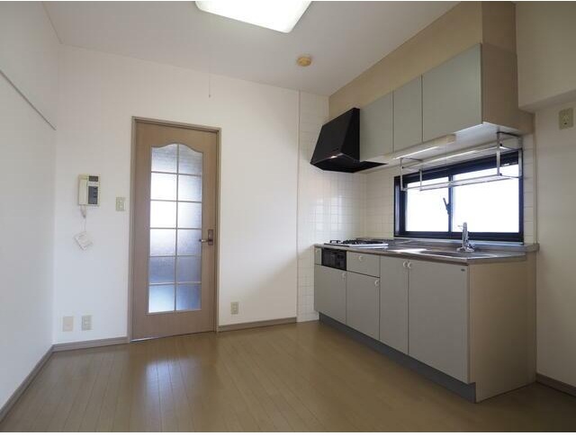 居室・リビング　開放感のあるゆったりとしたお部屋です♪