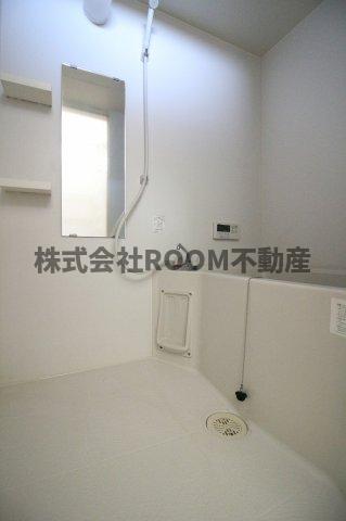 バス・シャワールーム　落ち着いた空間のお風呂です