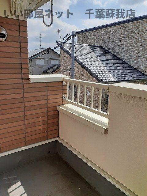 バルコニー　開放的で明るい空間を演出してくれるバルコニーです