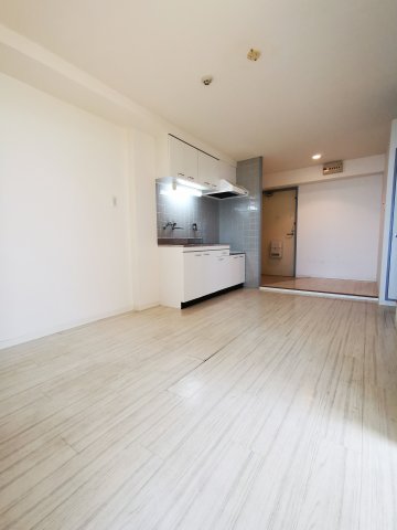 居室・リビング　別号室の画像です。ご参考下さい