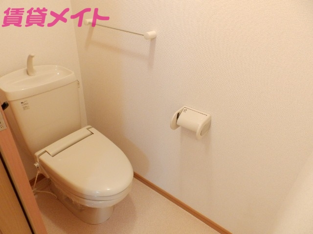 トイレ　同物件別室写真