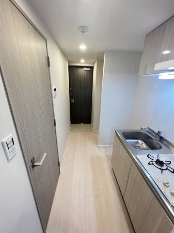 玄関　※同タイプの他部屋写真参考