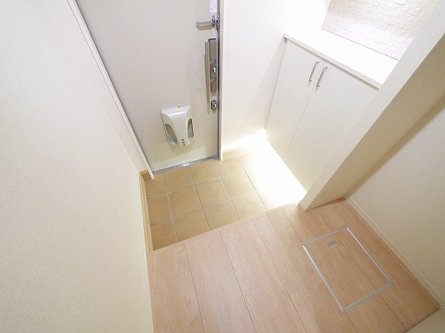 玄関　収納もある玄関です