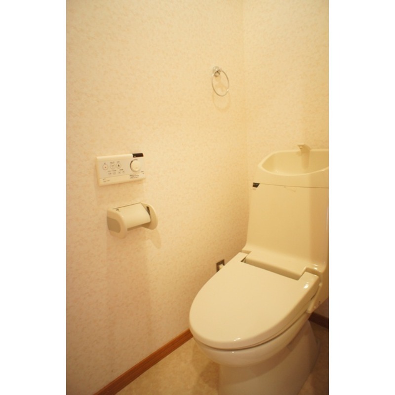 トイレ　図面と現状に相違がある場合には現状を優先