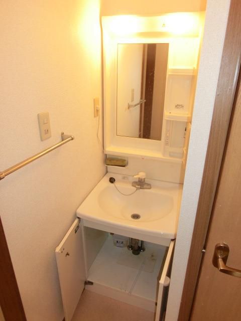 洗面設備　※別号室参考写真です