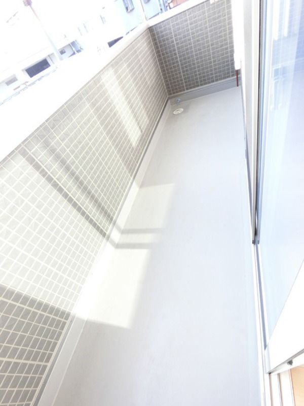 バルコニー　図面と現状に相違がある場合には現状を優先