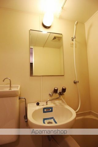 ドラックストア　ドラッグイレブンJR箱崎駅店（ドラッグストア）まで206m