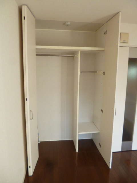 収納　クローゼット