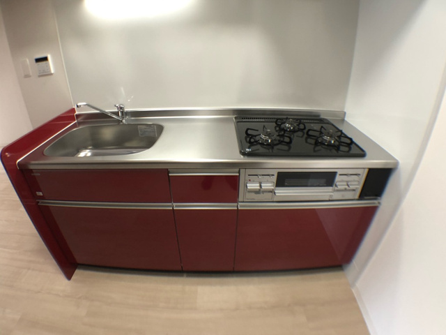 キッチン　３口ガスコンロついてます♪