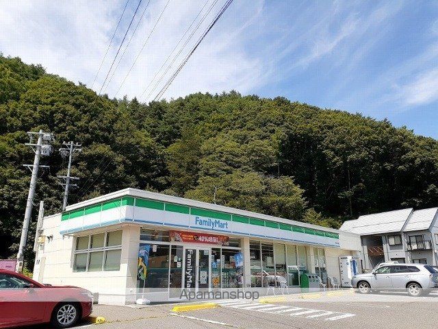 コンビニ　ファミリーマート　茅野本町東店（コンビニ）まで600m
