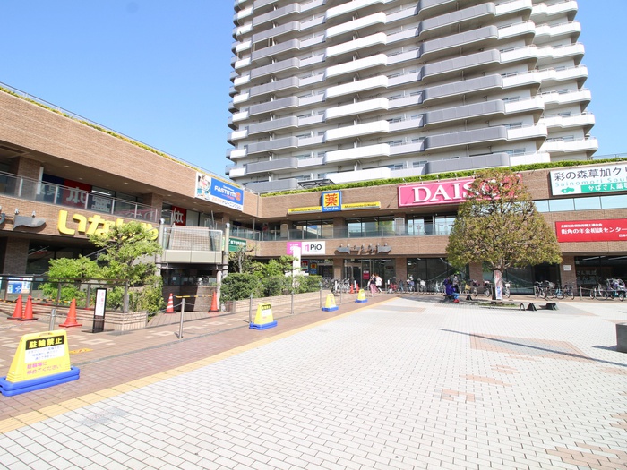 ショッピングセンター　谷塚コリーナ（ショッピングセンター）まで150m