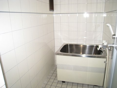 バス・シャワールーム　同物件、別号室のものです。