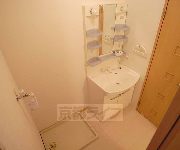 洗面設備　便利なシャンプードレッサー。