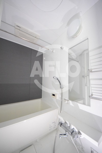 バス・シャワールーム　ボーベル南船場　浴室