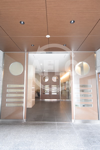 エントランス　ボーベル南船場　エントランス