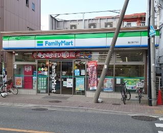 コンビニ　ファミリーマート蓮沼駅西店（コンビニ）まで208m