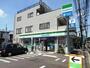 コンビニ　ファミリーマート調布若葉町店（コンビニ）まで214m