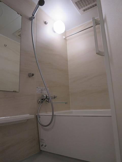 バス・シャワールーム　バス※別部屋参考写真