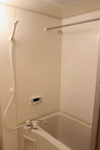 バス・シャワールーム　※写真は２０５号室のものです。