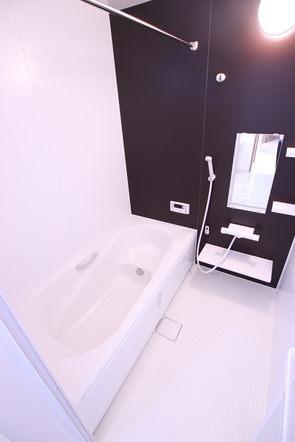 バス・シャワールーム　広々としたお風呂♪