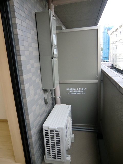 バルコニー　バルコニーあります