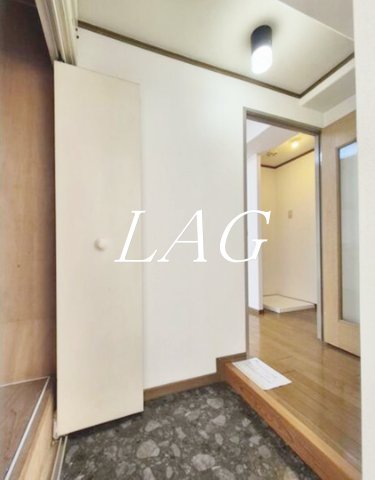 玄関　玄関です。