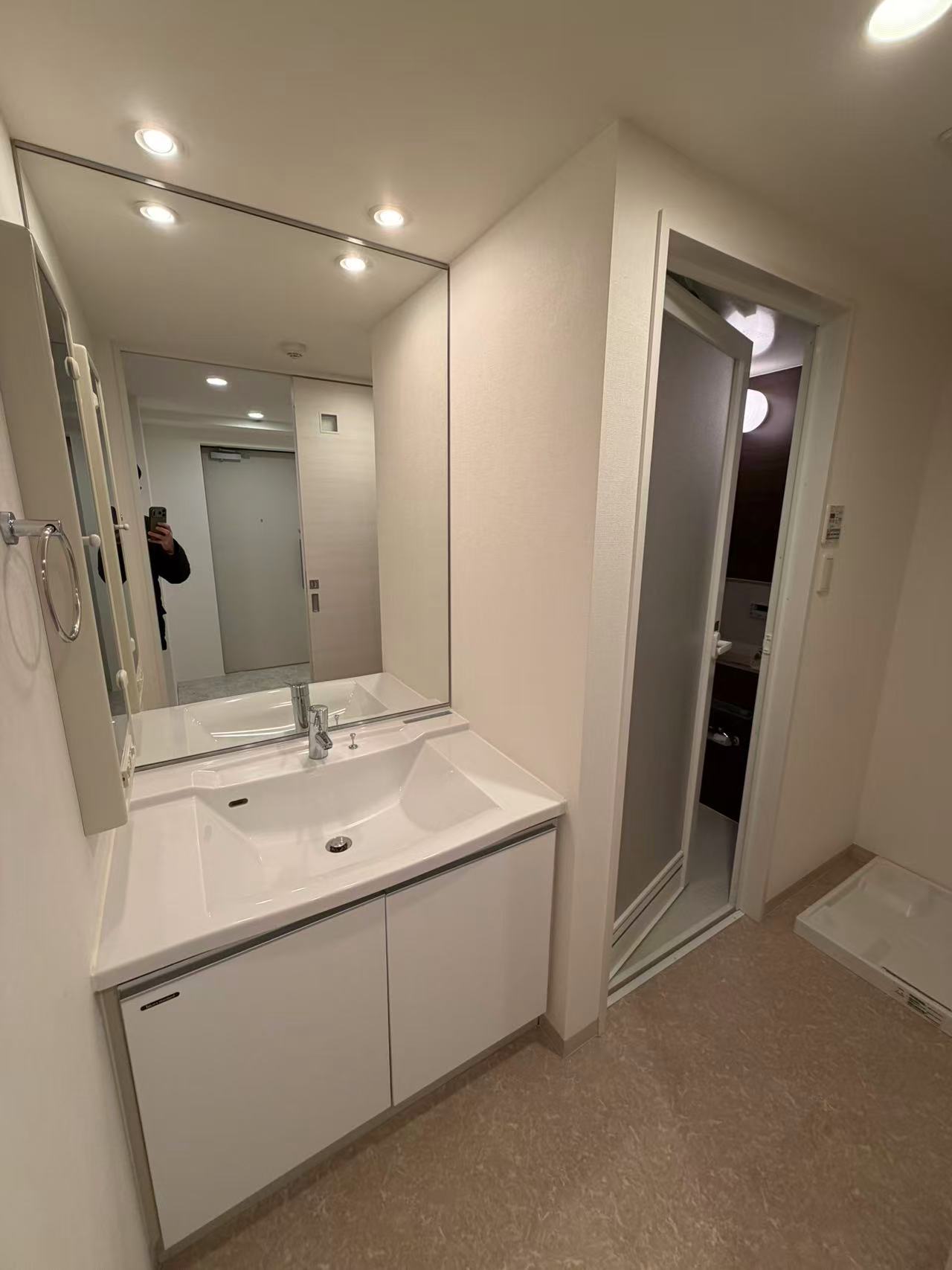 洗面設備　使いやすい洗面所です