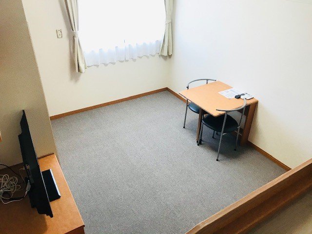 居室・リビング　家具・家電付きのお部屋です！