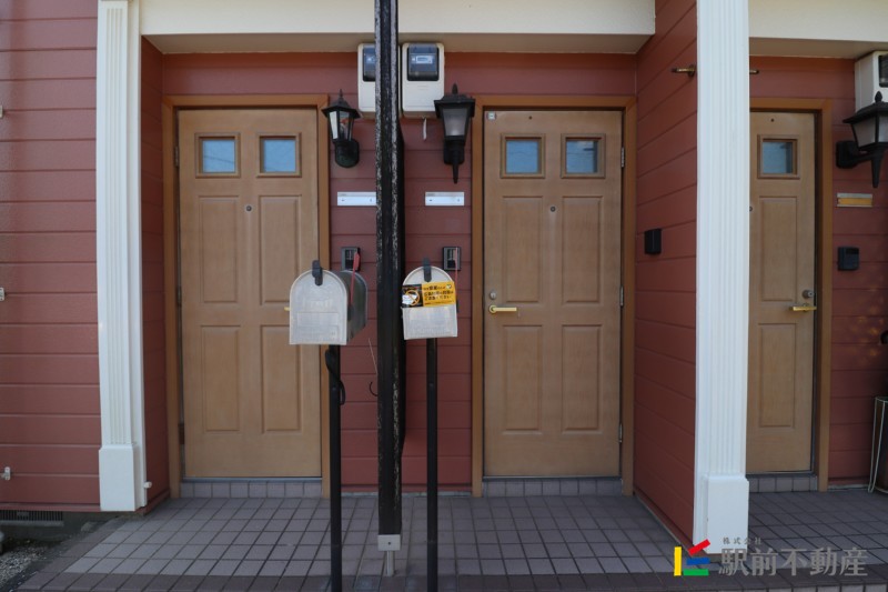 エントランス　入り口もキレイです