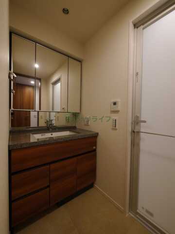 洗面設備　レフィール半蔵門